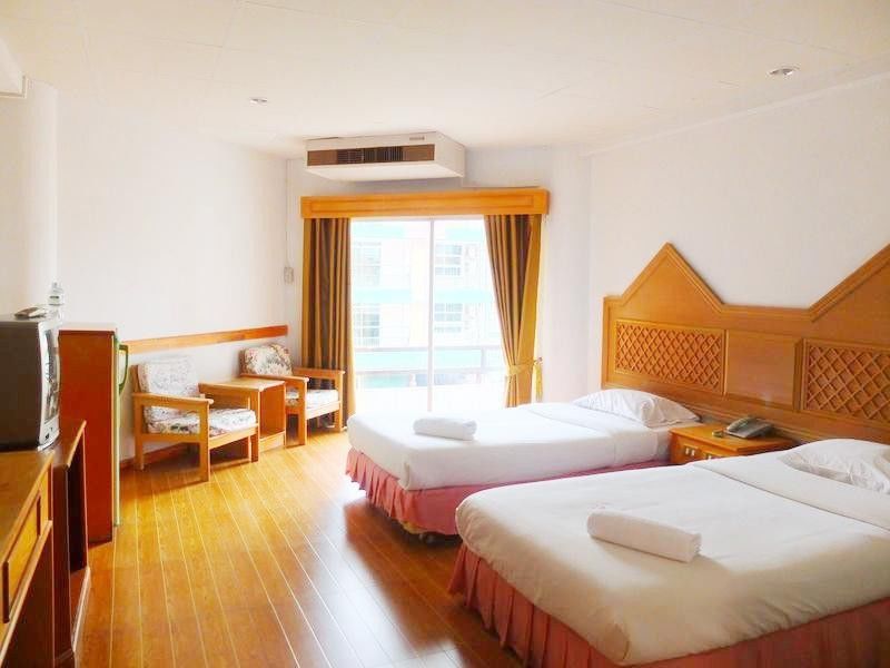 Skaw Beach Hotel Патая Екстериор снимка