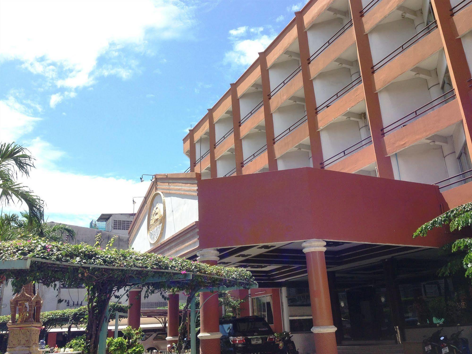 Skaw Beach Hotel Патая Екстериор снимка