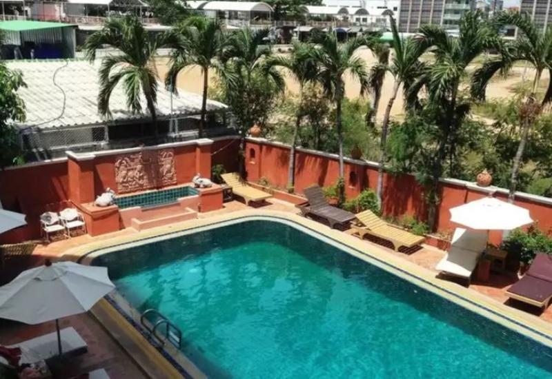 Skaw Beach Hotel Патая Екстериор снимка